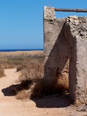 Vendicari, ruderi verso la spiaggia Calamosche